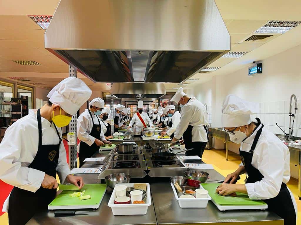 Curs Nivel Basic Escoffier – Curs de calificare în gastronomie